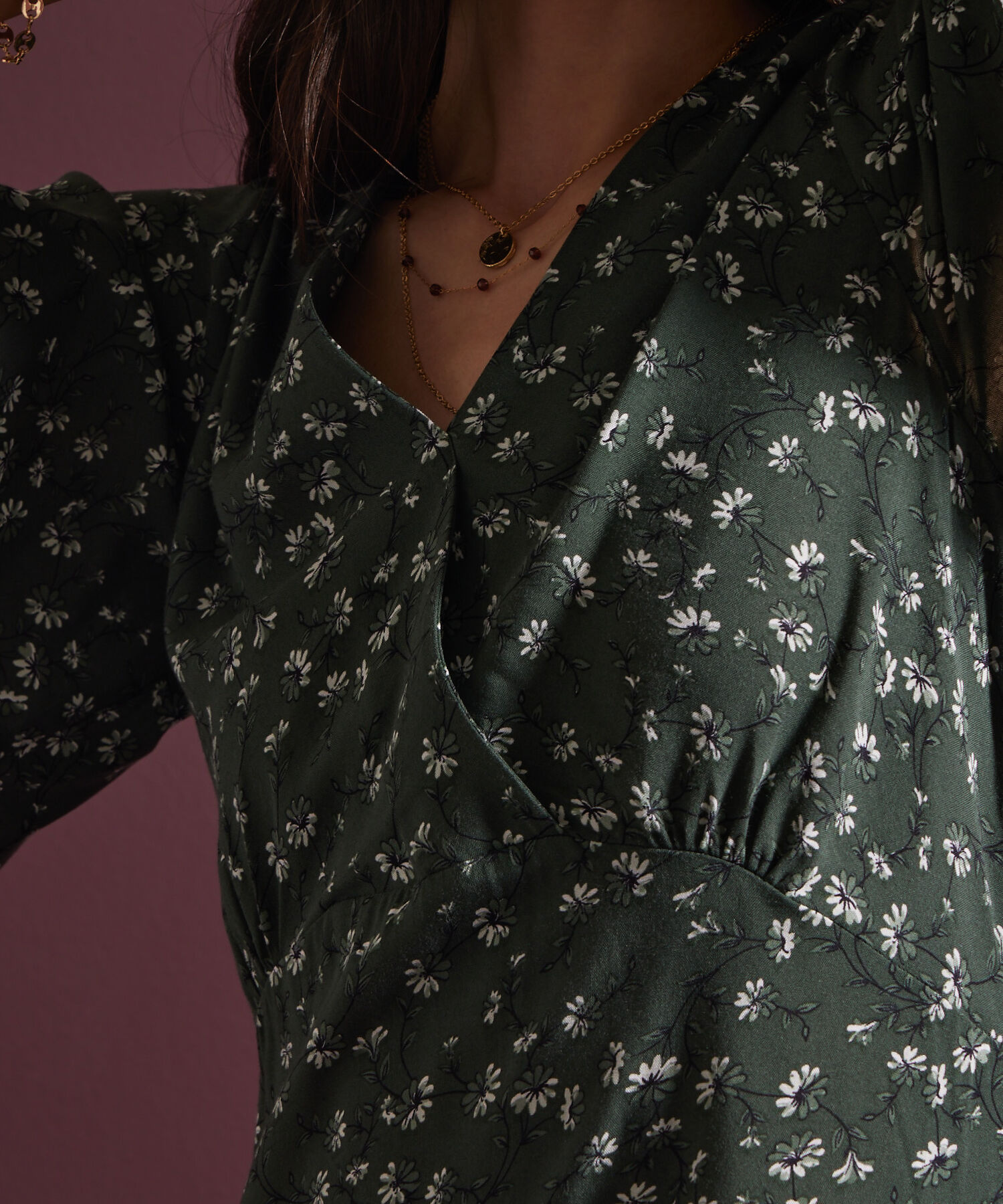 Vestido Estampado Manga Corta Kimono Con Cuello Cruzado Y Silueta Fluida