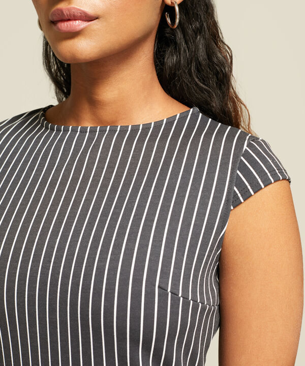 Vestido Corto Estampado