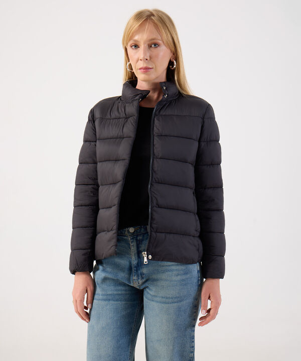 Chaqueta Acolchada de Cuello Alto