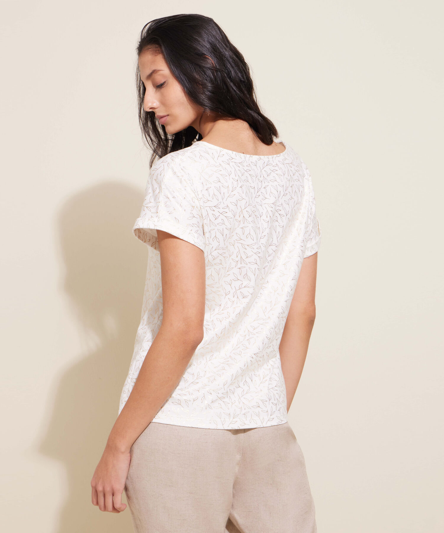 Camiseta Manga Rodada Con Guardapolvo Estampada