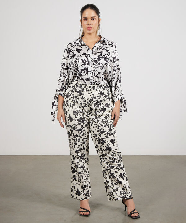 Pantalón Casual con Estampado Floral image number null