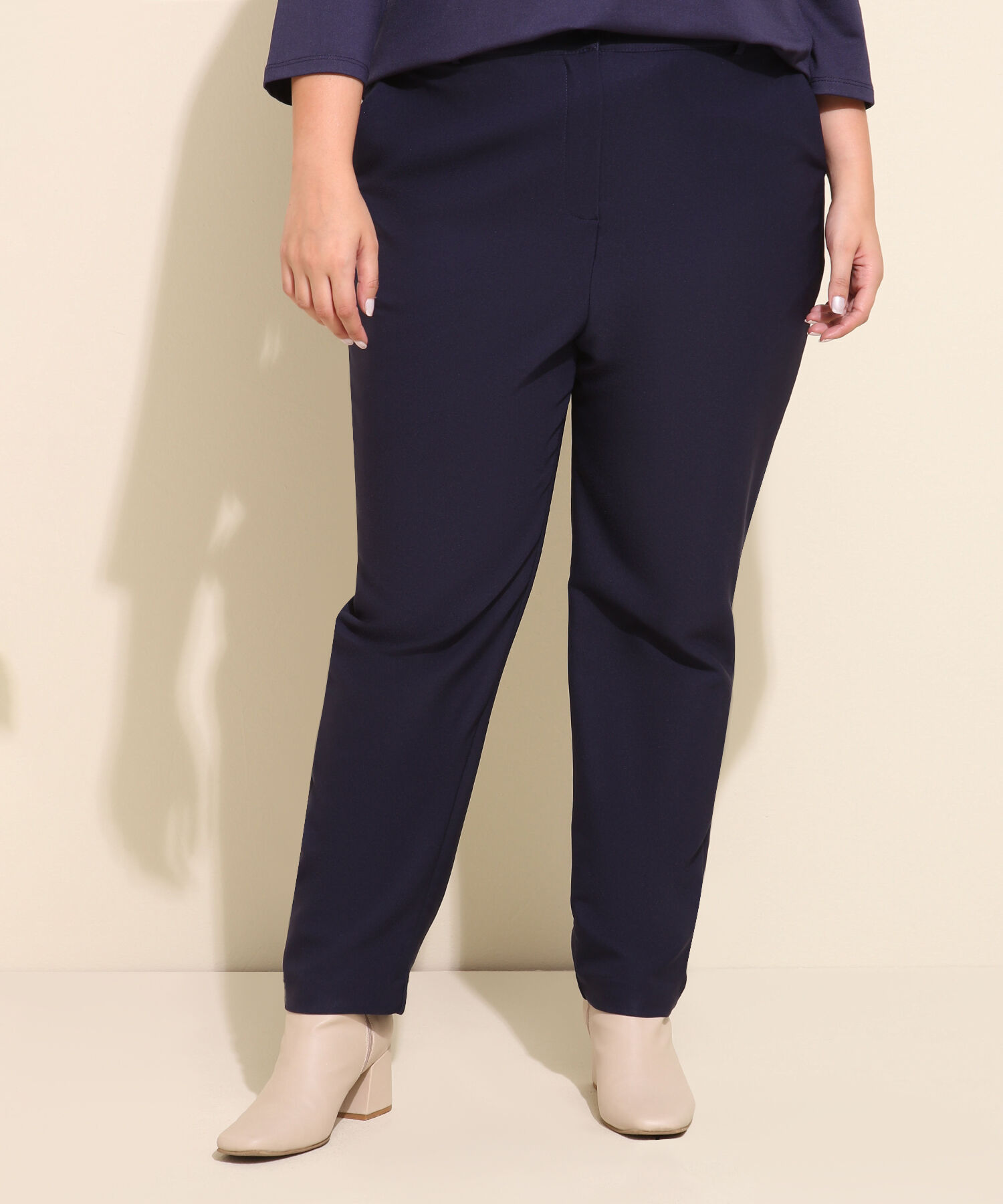 Pantalón Unicolor Clásico