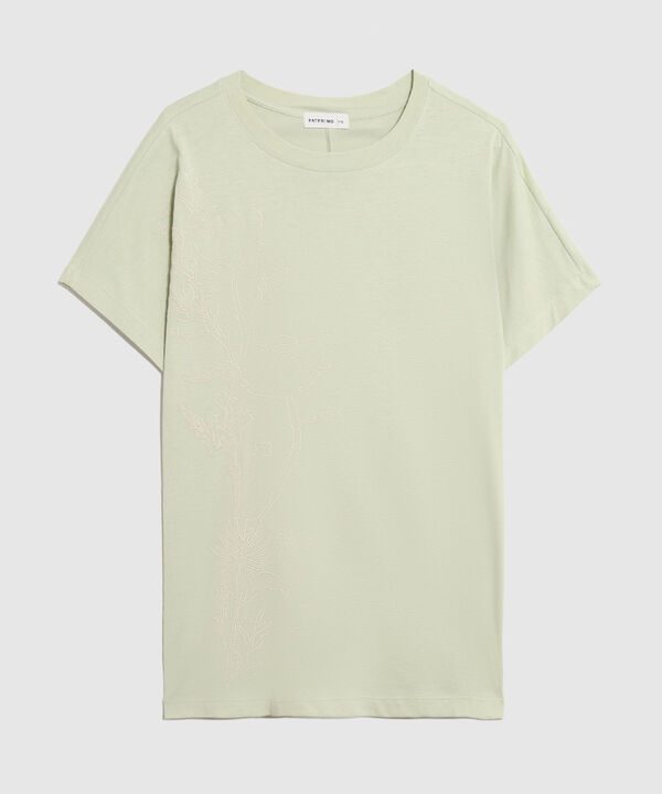 Camiseta Unicolor con Bordado Bot&aacute;nico para Mujer Curvy image number null