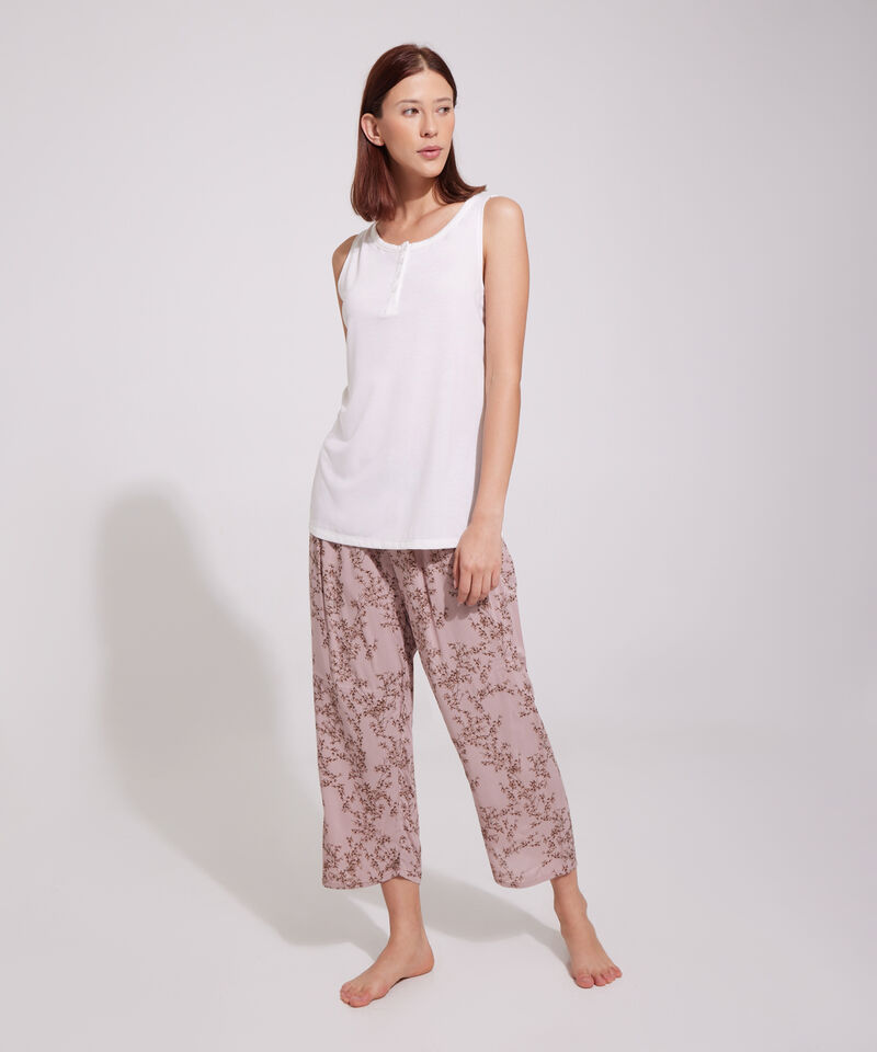Pijama Camiseta Manga Sisa Y Pantalón Capri Estampado