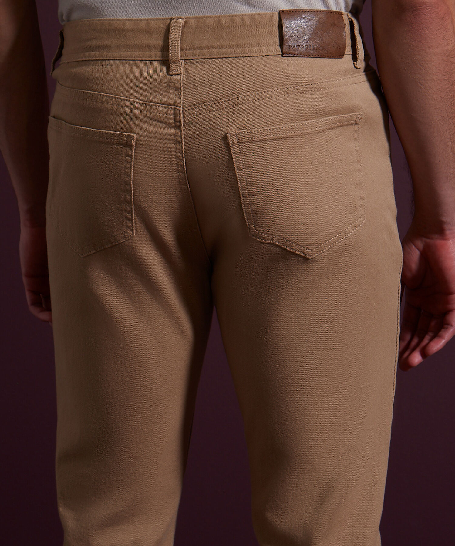 Pantalón 5 Bolsillos Unicolor Esencial