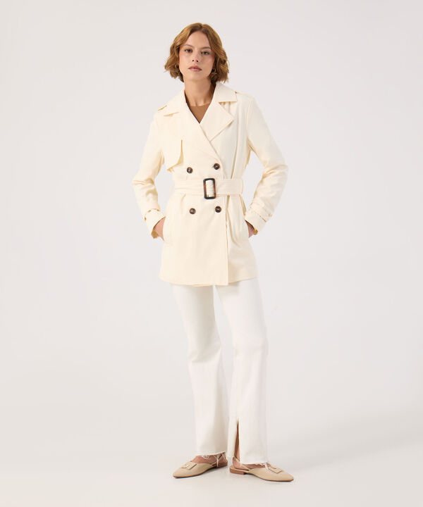 Chaqueta unicolor con cinturon  image number null