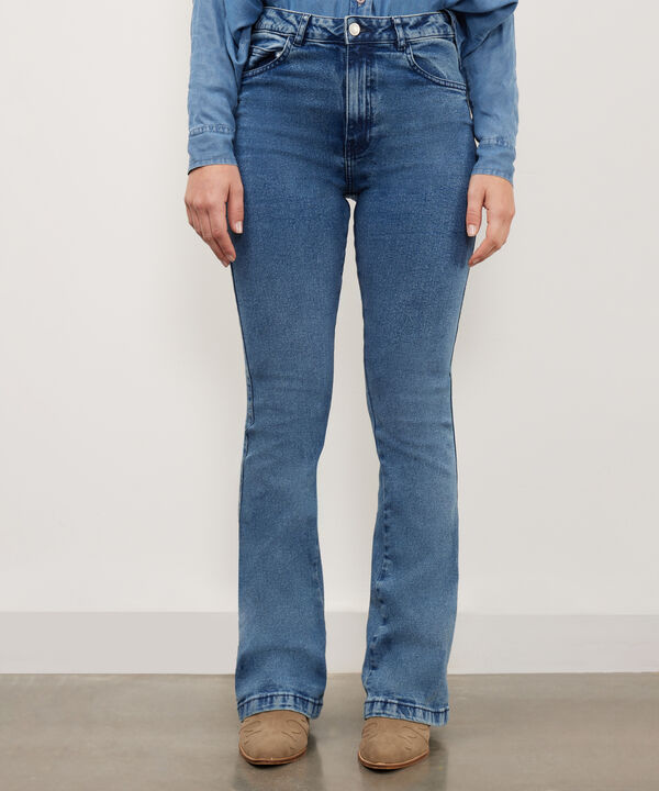 Jean Bootcut Tono Azul Medio Oscuro image number null