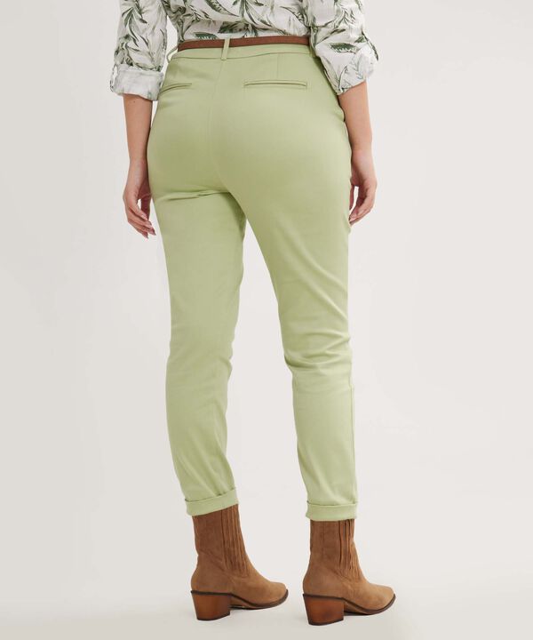 Pantalon Chino Unicolor  Con Cinturon