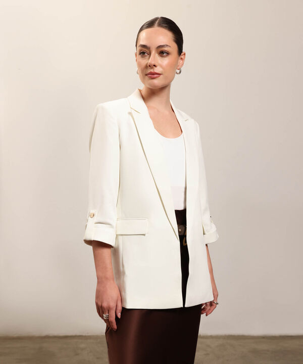 Blazer Unicolor Con Solapa image number null