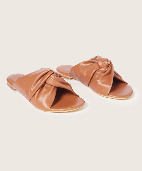 Sandalias con diseño de nudo