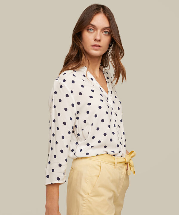 Blusa Cuello Mao a Rayas