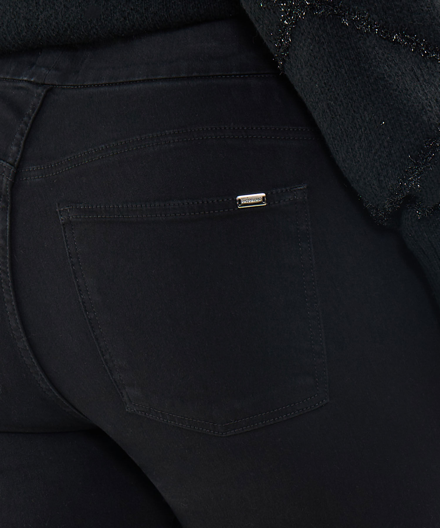 Jeggins Tono Negro