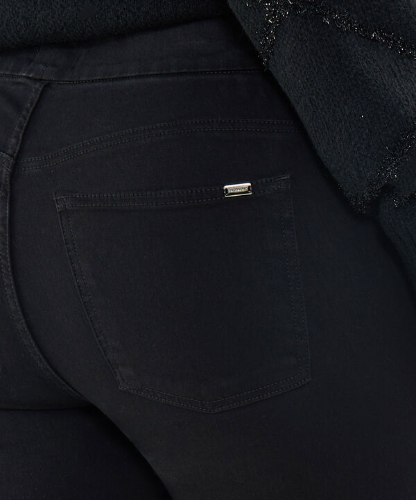 Jeggins Tono Negro
