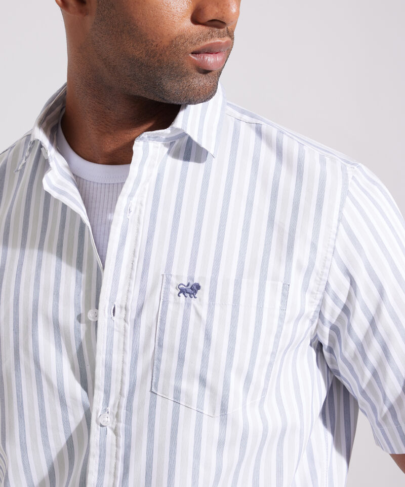 Camisa Preteñida Manga Corta Con Bolsillo Y Silueta Regular Fit