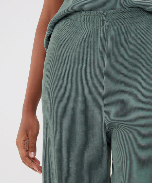 Pantalon Fluido Plisado Unicolor