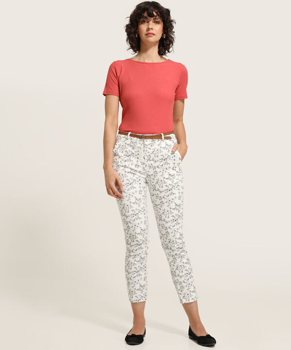 Pantalon Chino Basico  Bota Entubada Estampado Con Correa image number null