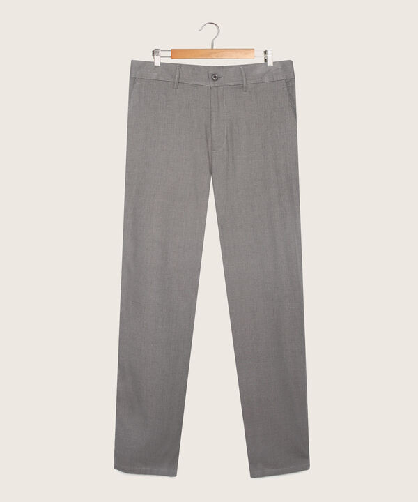 Pantalon Chino Textura Con Bolsillos De Tapa Traseros