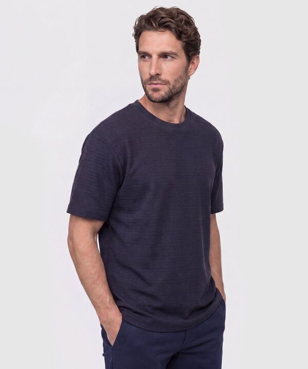 Camiseta Texturizada Cuello Redondo Hombre image number null