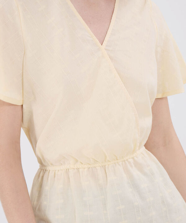 Blusa Unicolor Con Textura image number null