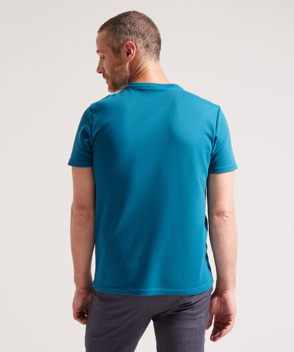 Camiseta con Cuello Henley