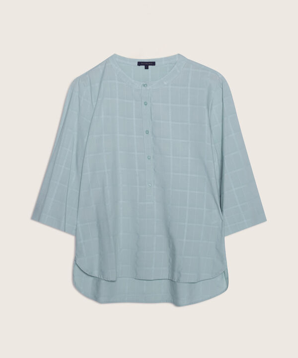 Blusa Unicolor Manga 3/4, Cuello Nerú Con Pechera, Botonadura Y Recogido En Espalda