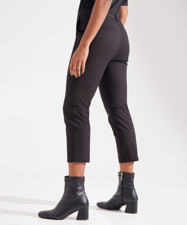 Pantalón Capri Con Bolsillos