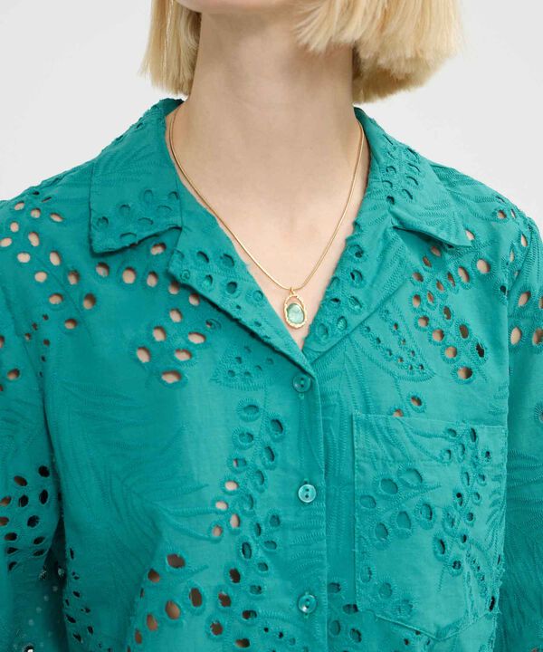 Camisa Unicolor En Ojalillo image number null
