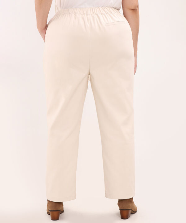 Pantalon Clásico Con Cinturón En Tela