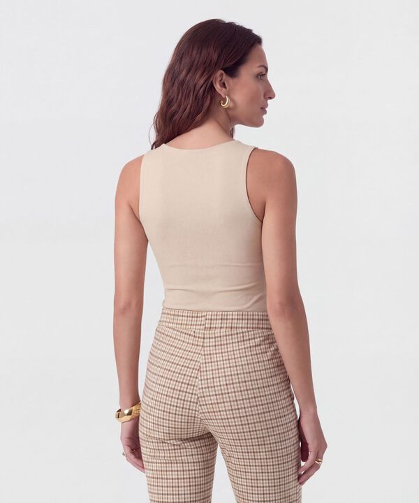 Camiseta Manga Sisa Con Cuello En U Para Mujer