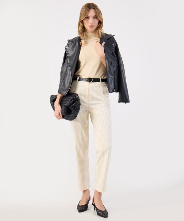 Pantalón Tobillero Ajuste Sastre image number null