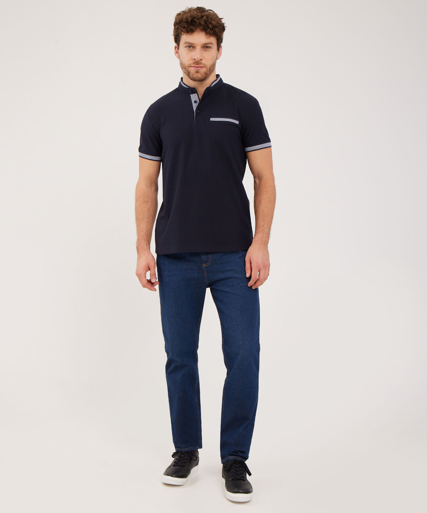 Polo Unicolor Cuello Mao Manga Corta Slim Fit