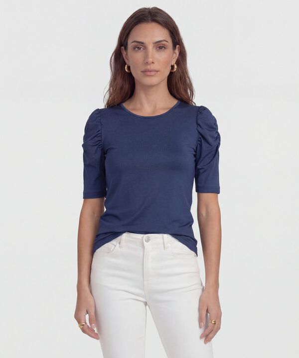 Camiseta con detalle en hombros  image number null