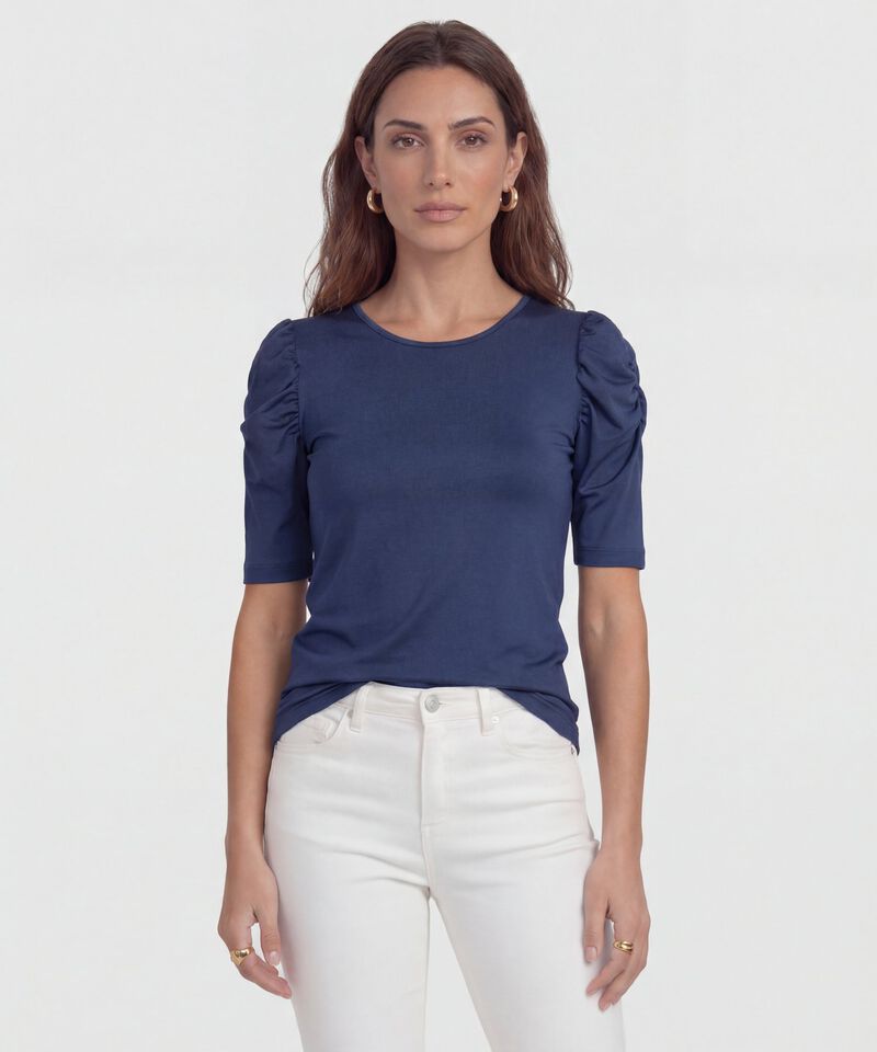 Camiseta con detalle en hombros 