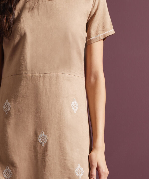 Vestido Manga Corta Bordado