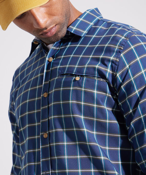 Camisa Cuello Camisero Manga Larga Y Silueta Slim Fit