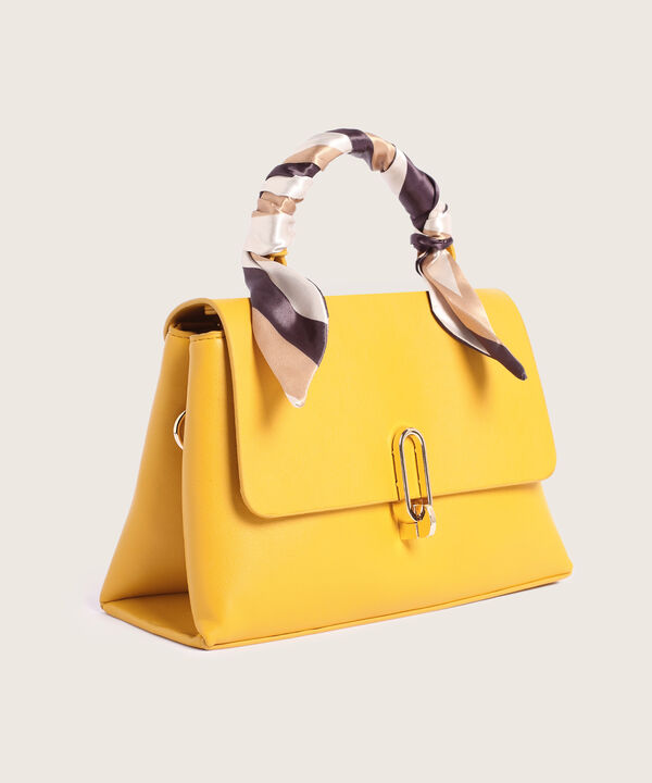 Bolso Con Pañuelo En Manija