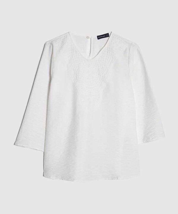 Blusa Mangas 3/4 Bordado En Delantero