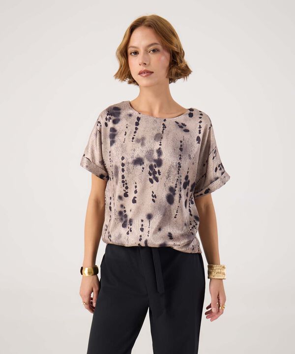 Blusa satinada manga corta  image number null