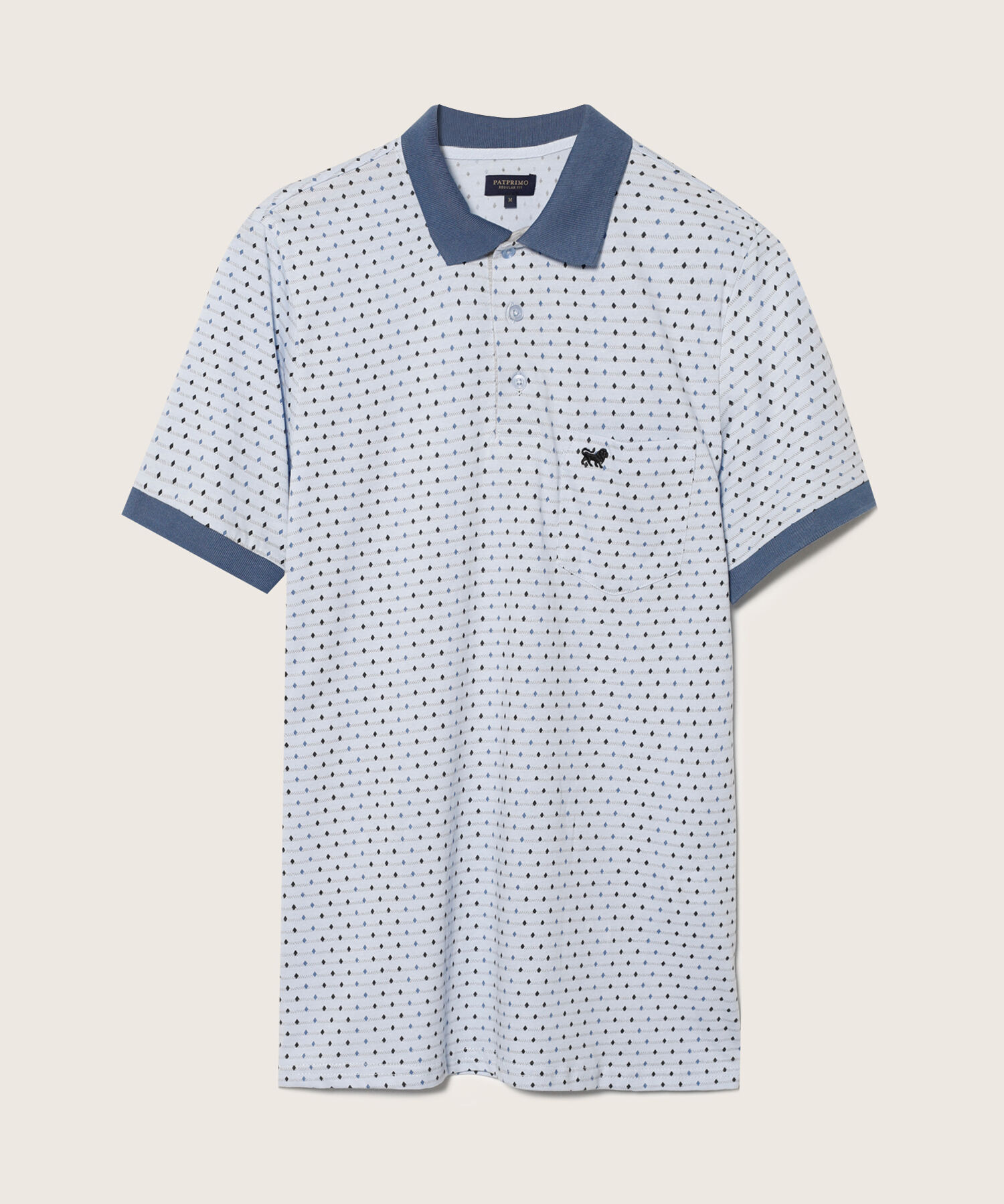Polo Estampada, Cuello Y Puños Tejidos En Contraste Con Bolsillo, Silueta Regular Fit