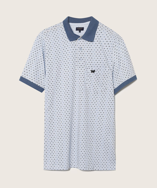 Polo Estampada, Cuello Y Puños Tejidos En Contraste Con Bolsillo, Silueta Regular Fit