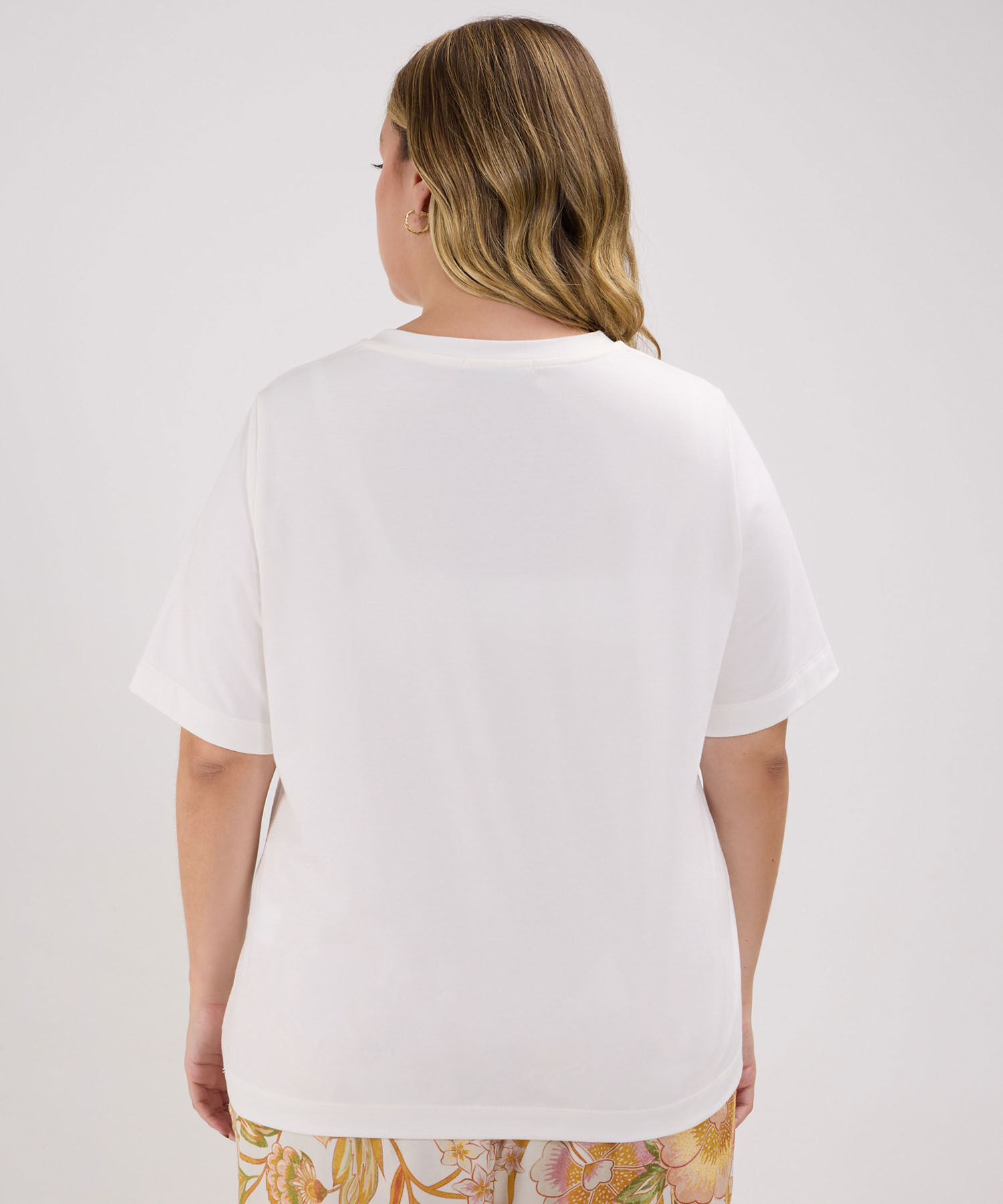 Camiseta con Bordado