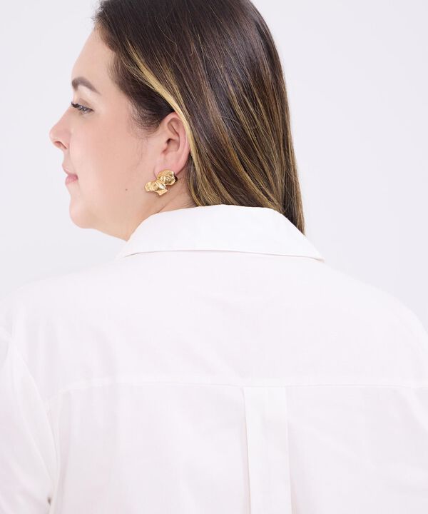 Camisa con Bordado