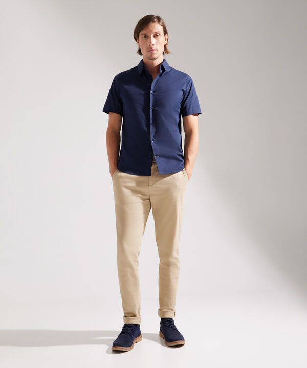 Camisa Manga Corta con Cuello Camisero Blanco