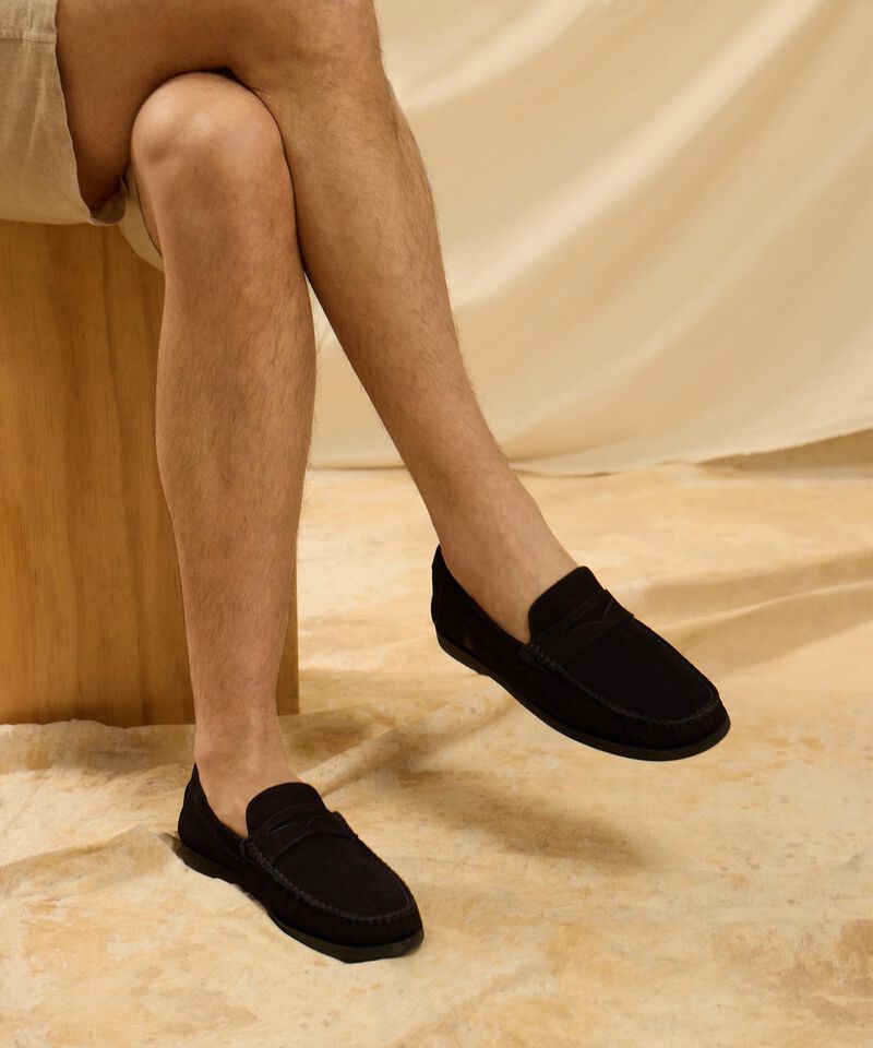 Mocas&iacute;n Elegante de Antelina con Costura Frontal Para Hombre
