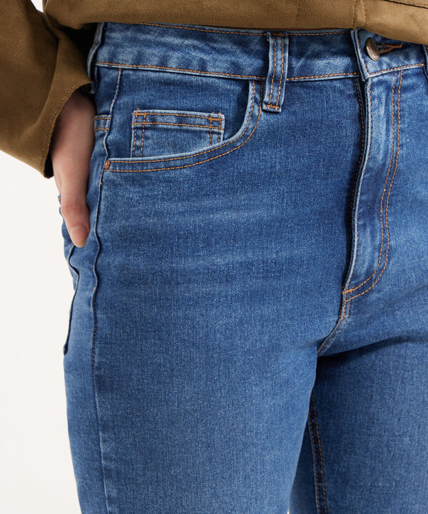 Jean Straight Tono Medio image number null