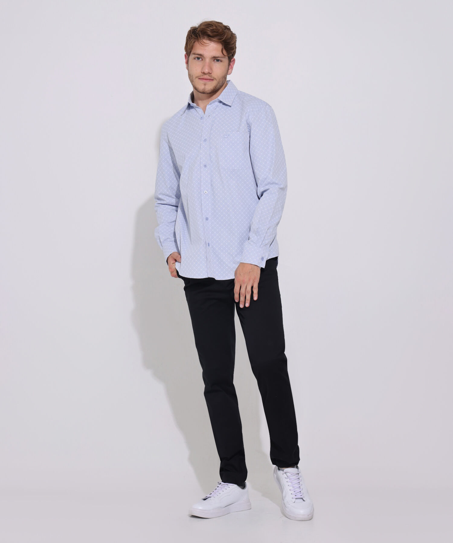 Camisa Estampada Con Textura, Manga Larga, Bolsillo Y Silueta Regular Fit