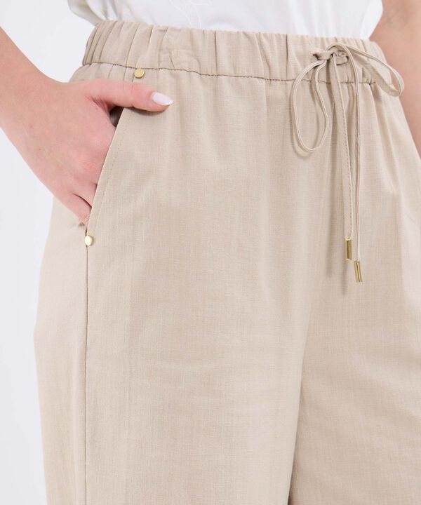 Pantalón Fluido En Efecto Lino image number null