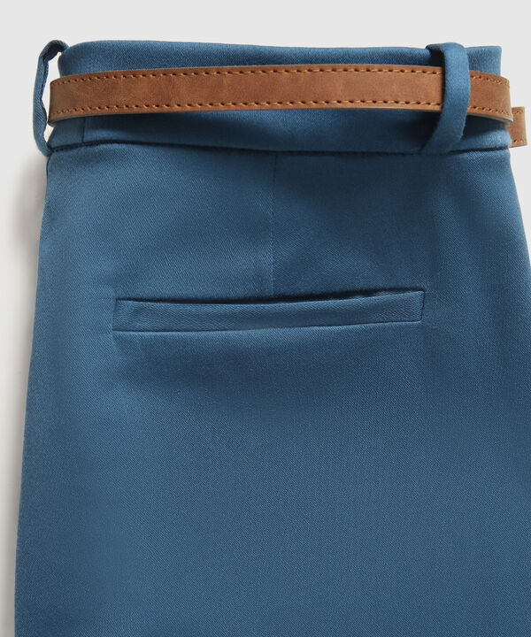 Pantalón Chino Básico image number null