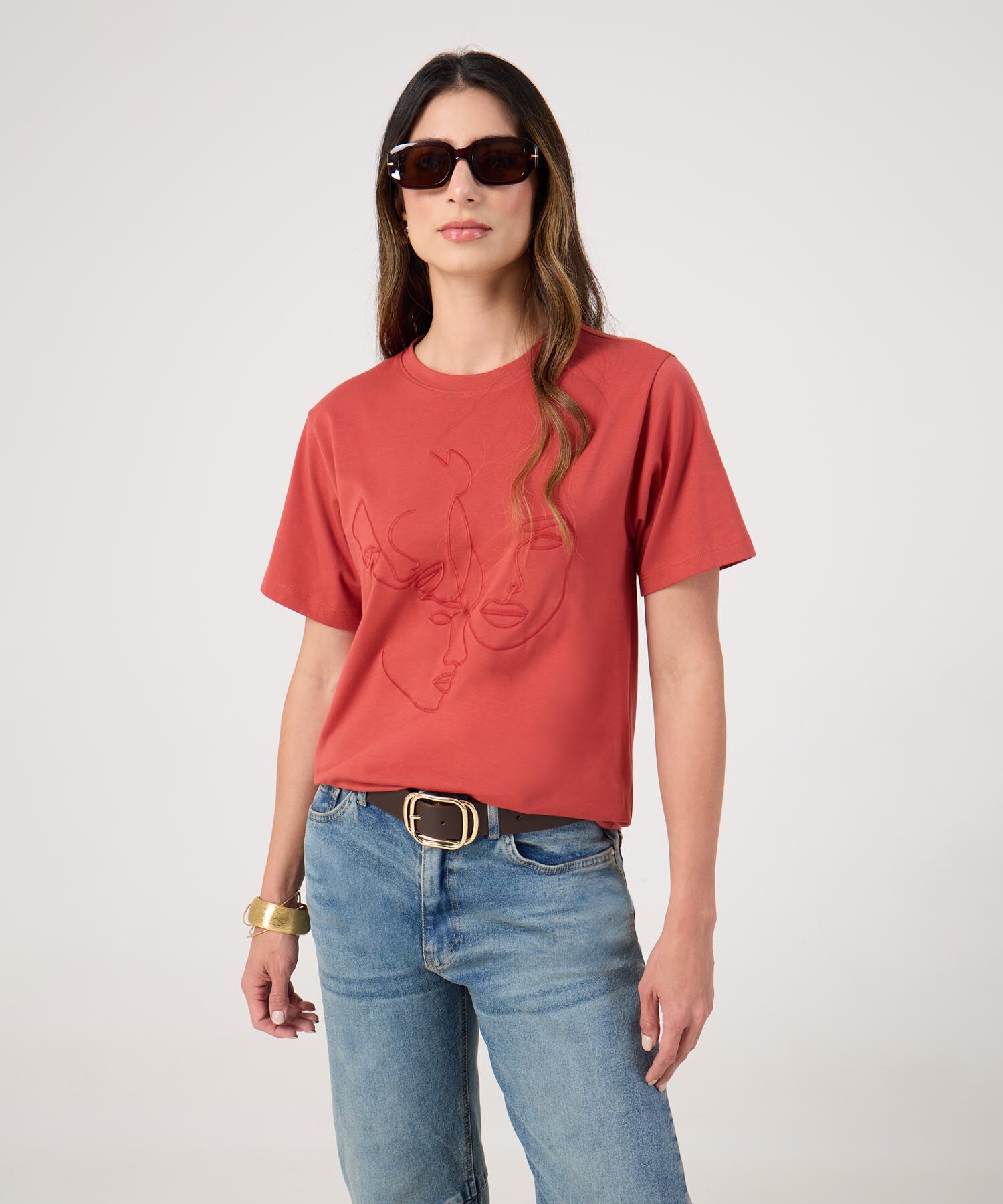 Camiseta bordada 
