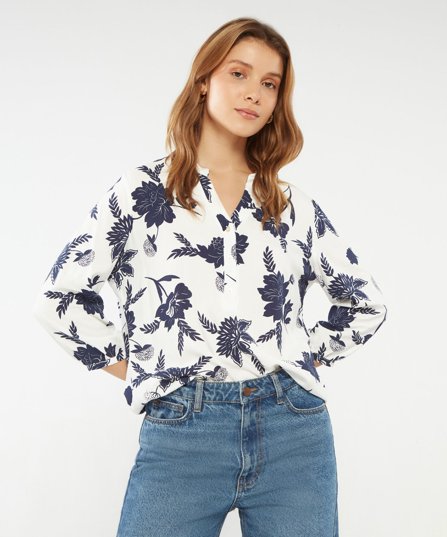 Blusa con Estampado Floral Compra ahora Patprimo